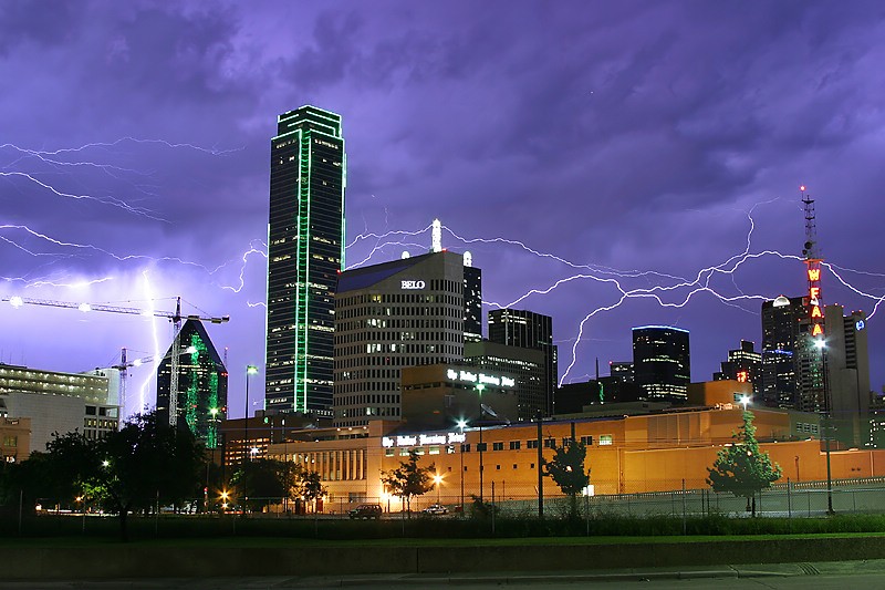  ... Arapaho Light Rail Station and the wonderful weather of Dallas, TX